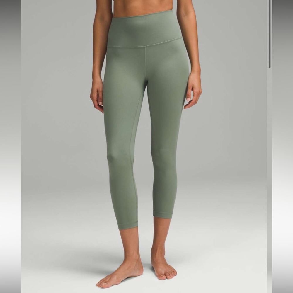 Brand new Lululemon Align High-Rise Crop 23"
Grey Eucalyptus